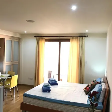 Apartman Ithaki Phinikoudes No. 107 *