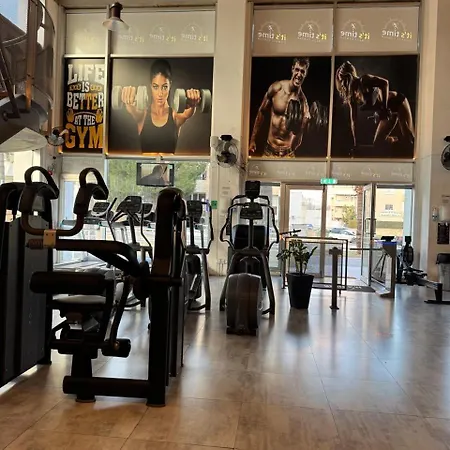 Ithaki Phinikoudes No. 107 * Larnaca