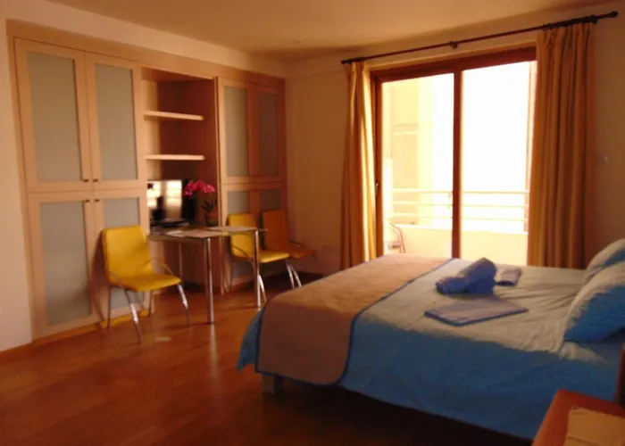 Appartement Ithaki Phinikoudes No. 107