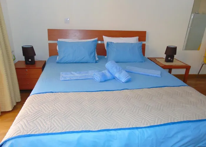 Ithaki Phinikoudes No. 107 *