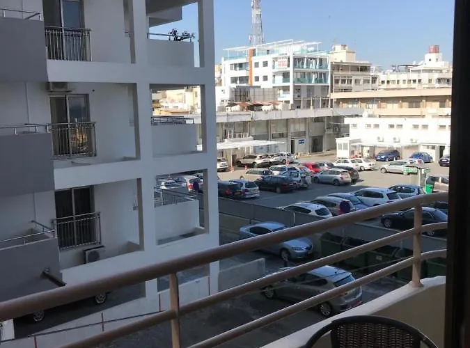 Ithaki Phinikoudes No. 107 *